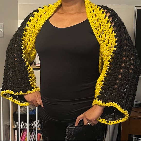SOLD - Crocheted Cropped shrug Black & Yellow chunky Steelers Football - Picture 3 of 13
